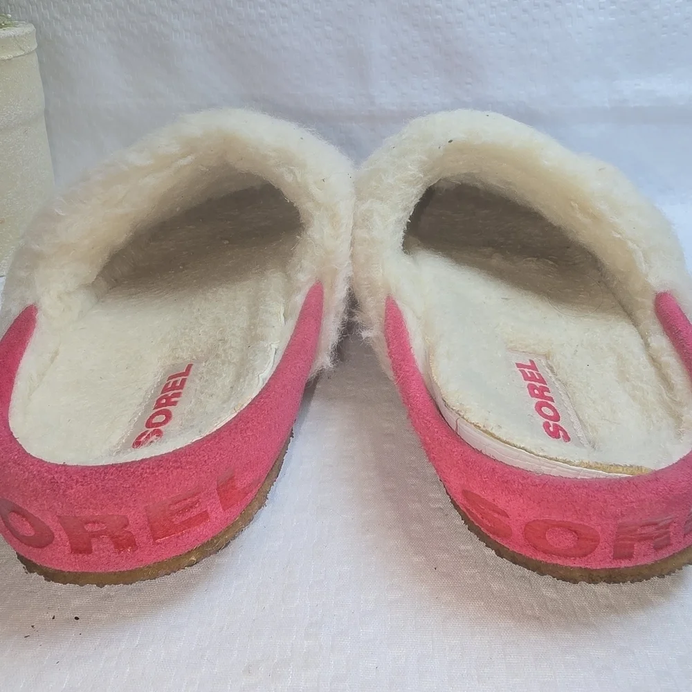 SOREL NAKISKA YOUTH SLIPPERS PINK WITH SILVER ANIMAL PRINT WHITE FUZZY SIZE 5